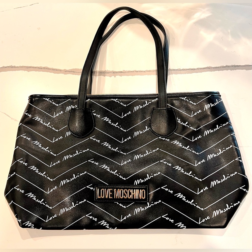 LOVE MOSCHINO Logo Romantic Shopper Shoulder Bag Black Logo w Gold Hardware EUC - Picture 7 of 17